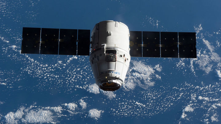 SpaceX successfully delivers experiments, treats to space station