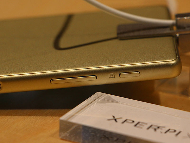  Sony Xperia X 2017